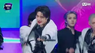 Stray Kids -  신선놀음 (Divine) Live Performance || MAMA 2025