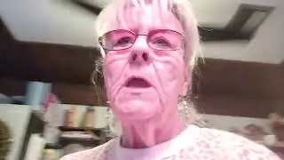Цветы, выгодные предложения и немного хвастовства.