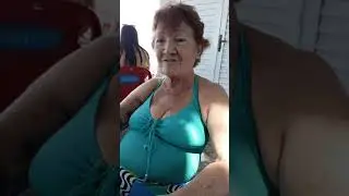 mam&atilde;e na praia