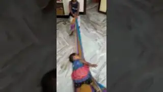 Red carpet oviya vs juli mini version