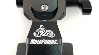 ZUMO XT with MOTOPUMPS locking mount installed on KTM 890