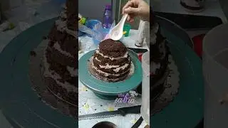 Cake ka bnaya kchombr | Doll Cake from round cake by Vlogs with Safia #youtubeshorts