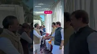 dono sher aap me bat karte huye purv  sansad manani Dhananjay Singh aur Brijesh Singh MLC