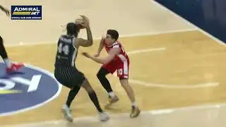 Nathan Mensah with a powerful putback slam (SC Derby - U-BT Cluj-Napoca, 14.11.2025)