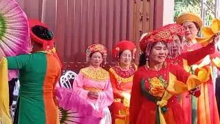 Múa dâng văn chầu tổ họ Phan trực trang