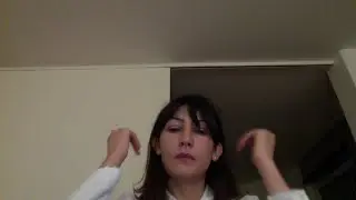 Daniela Spalla lanzando #CamasSeparadas