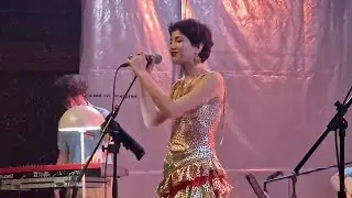 Karakou &ndash; Avocadia (Architektoniki Live, 2025)
