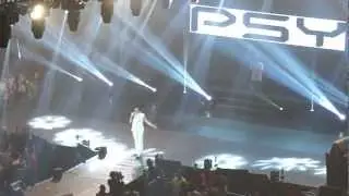 Gangnam Style (PSY) live in Manila 16 Feb 2013.