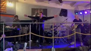 You can leave your hat on (Joe Cocker) cover by Undershock