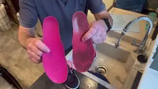 Revamp, Resell day.  Shoe cleaning and prep for photos.  #reseller #reviewresell