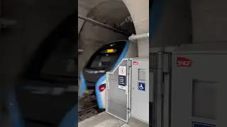 Le conducteur du RER NG donne tout sur les rails ! 🏁🔥🏎️ #rerng #sncf #rere #train #rer #railway