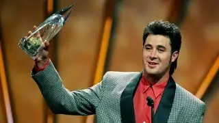 27th CMA Awards (1993) | Male Vocalist of the Year | Vince Gill 