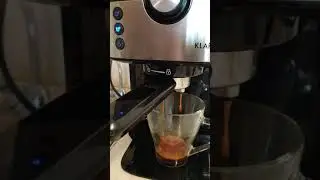 Кофеварка рожковая Klarstein BellaVita Espresso