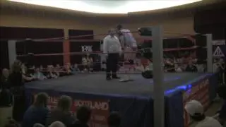 Regal Rumble Top Moments : Aspen Faith attacks Len Ironside (2014)