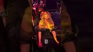Mariah Carey Sings Along Tori Kelly at the iHeartRadio Music Awards 2025