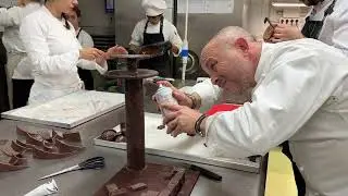 Uova di Pasqua come opere d'arte. Un super pasticciere ci spiega come si fanno