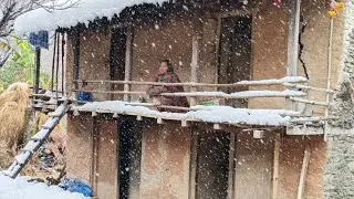 Life in A Nepali Himalayan Village During the winter, Snowfall Time | Best Life in Nepali Village||