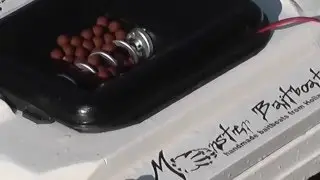 Monster Baitboat S with Raymarine WIFIsh