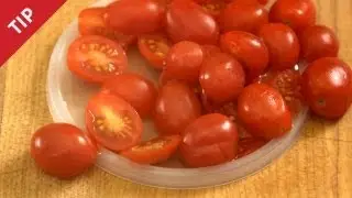 Самый быстрый способ нарезать помидоры черри &mdash; CHOW Tip