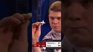 Nico Kurz hat einen Lauf gegen Gabriel Clemens 🔥🎯 #darts #shorts Dart WM 2021 Darts 🤩🎯🔥⭐️