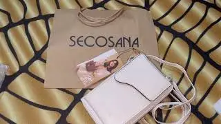 Cute Secosana Dan Cellphone Wallet Bag