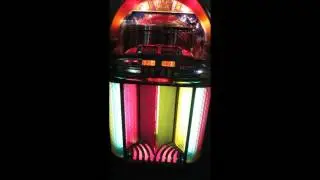 Wurlitzer 1100 The Bullet Nose Jukebox