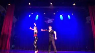 Yichia & Belle Performance SALSA WCSwing @ 2013 Easy Dance 成果展