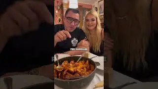 Il primo pasto sgarro con mia figlia dopo mesi: faraona alla cacciatora 🍗 #shorts