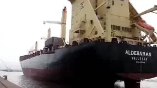ENTRADA AL PUERTO DE MONTEVIDEO DEL BUQUE ALDEBARAN
