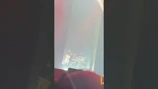 London o2 arena give the drummer some 🥁