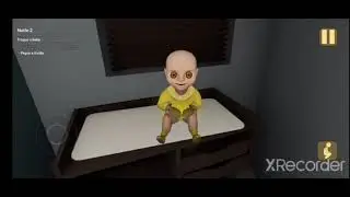 o bixo está atacado. O bebê amarelo