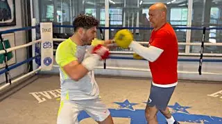 LIGHTNING QUICK! ⚡ - JOSH KELLY BATTERS THE PADS WITH TRAINER ADAM BOOTH 💨