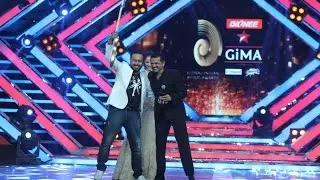 Mumbai Blues wins the  2015 GIMA Award for Best Rock Album