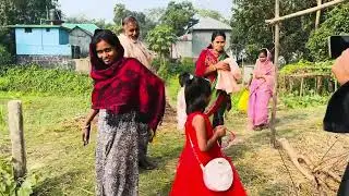 আজকে আমি আর মা এক সাথে পুকুর দেখতে গেলাম।আর কিছু দিন পর পুকুরে মাছ ধরা হবে/#Imran village blogger