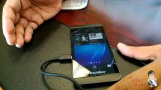 فتح علبة البلاك بيري Z10 و مواصفات الجهاز