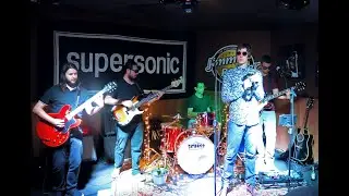 Wonderwall - Banda Supersonic (Oasis Cover)