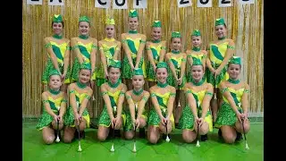 Mažoretky SPIRIT Senica - veľká formácia baton kadet 2023