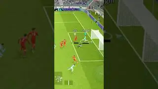 What is the goalkeeper doing 😂 #efootball2023tipsandtricks #efootball #pes #pestrick