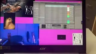 Arca listening to Super Bass by Nicki Minaj live on Twitch