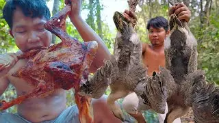 Amazing Hunting Wild Duck to Cook Recipe in Forest
