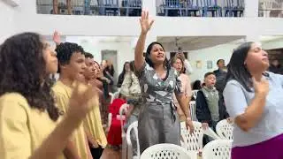 Oque é que os anjos vem + eu vou orar + lindo momento medley (cover)