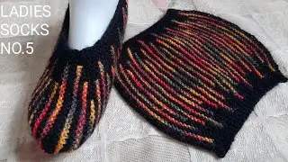 Ladies socks knitting in hindi | two coloured designer ladies socks | thumbless ladies socks 2021-22