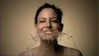 Iphone6 slowmo  240 fsp test water spray  ( iphone 6 slow motion plus)