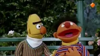 Bert en Ernie, Ernie probeert Bert te laten lachen