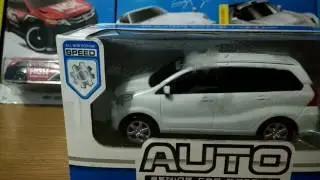 Unboxing diecast xenia