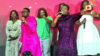 MAMA VICTORIA SARFO PEFRORMS @ MABEL OKYERE ANUONYAM CONCERT.