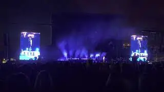 Maroon 5 - Makes Me Wonder(live)