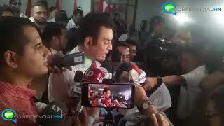 Salvador Nasralla llega al Partido Liberal a presentar la solicitud de ingreso