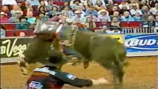 Showtime vs Cody Whitney - 04 PBR Fresno
