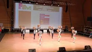Crazy Pompons - Hororový cirkus